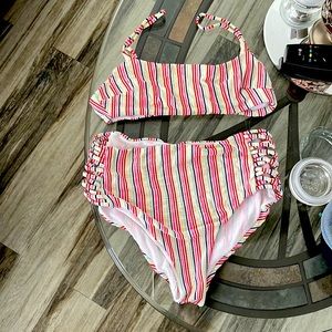 STRIPED BIKINI SZ M GREAT COND. ADJUSTABLE SHOULDER STRAPS CUTE BOTTOM SIDES